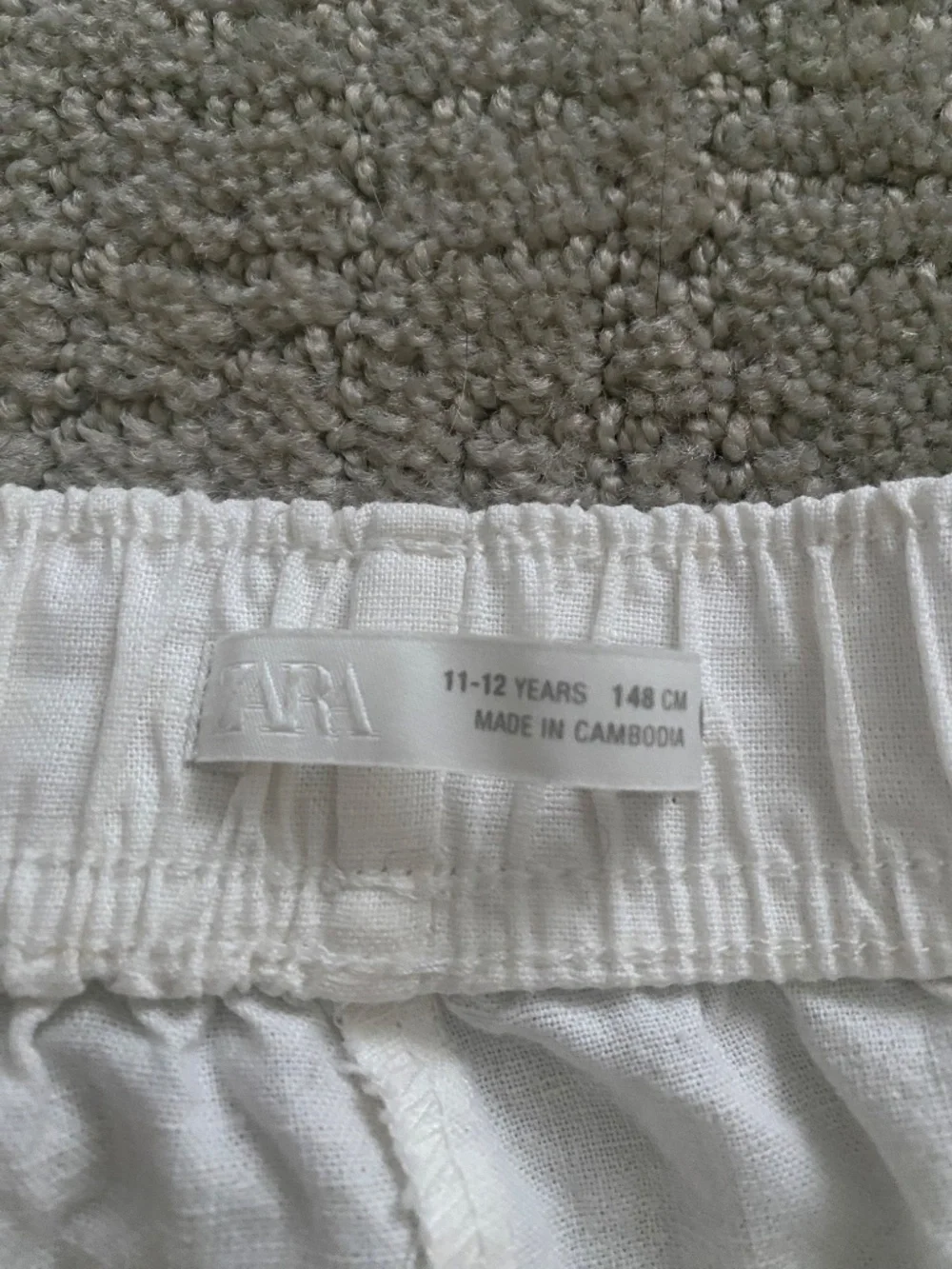 White Zara linen pants